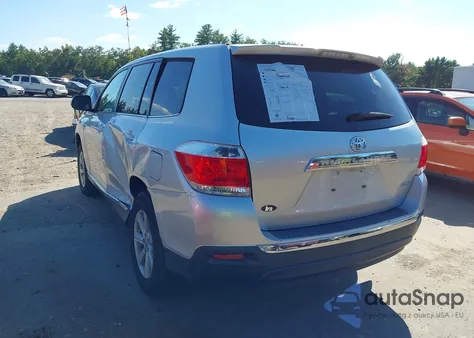2013 Toyota Highlander Base V6 z USA, uszkodzony, nr VIN 5TDBK3EH7DS203327